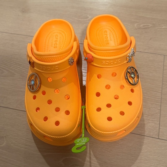 CROCS Bright Orange Women's Slippers - Picture 3 of 7